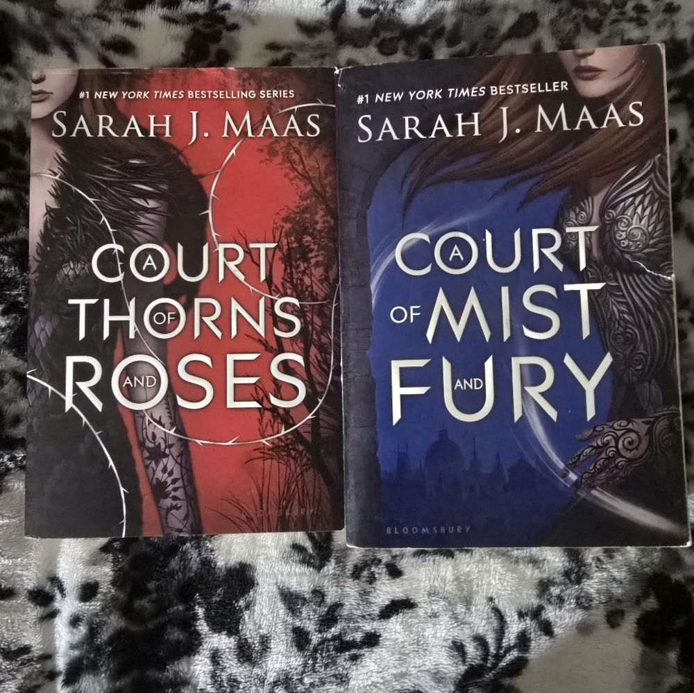 A Court of Thorns and Roses & A Court of Mist and Fury L Sarah J Maas Acotar OOP